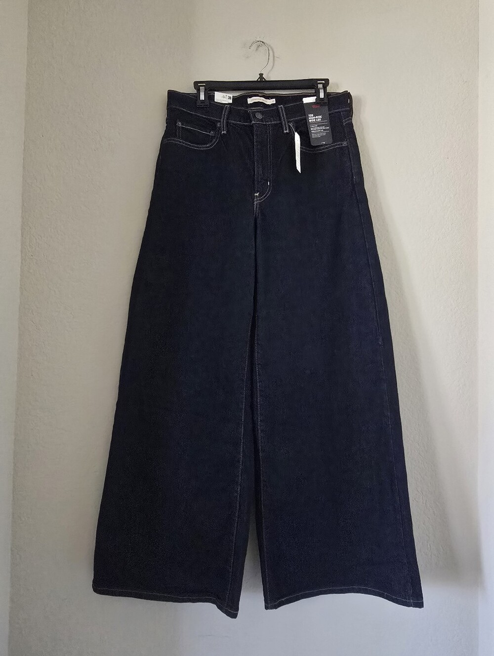 Levi's Wide Leg Dark Blue Women’s Jeans Size 31